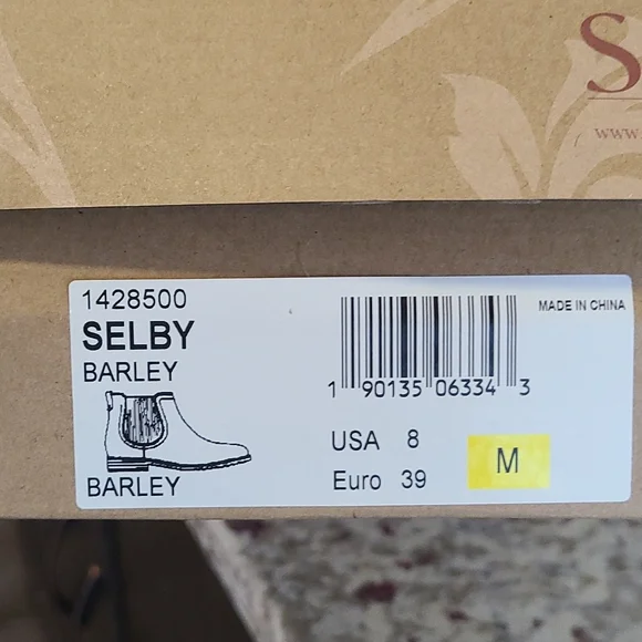 NWT Sofft Leather Boots - Picture 6 of 7